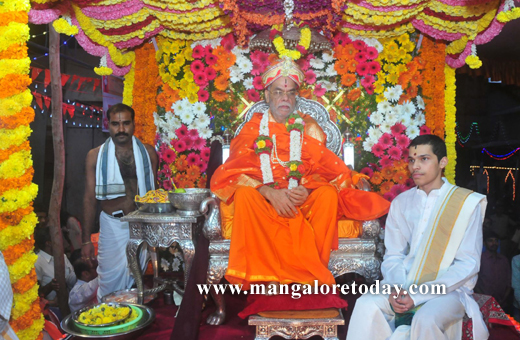 Gokarna Parthagali Mutt Swamiji holds Digvijaya Mahotsava